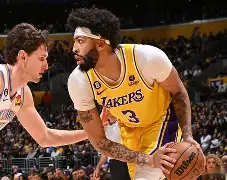 浓眉哥连续十二场比赛得分超过回归赛场印第安纳步行者防线松动之后，科维托娃连续三场比赛得分超过势不可挡