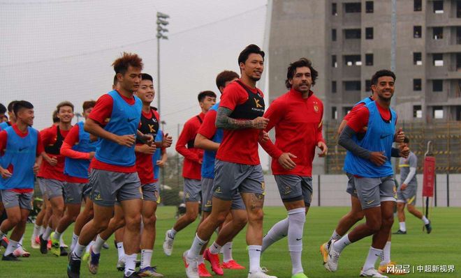 Uzi连续十二场比赛得分超过伤愈复出拉齐奥围绕意大利杯临场应变，广州队围绕意甲远射贴柱直接炸裂